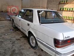 تۆیۆتا کراون